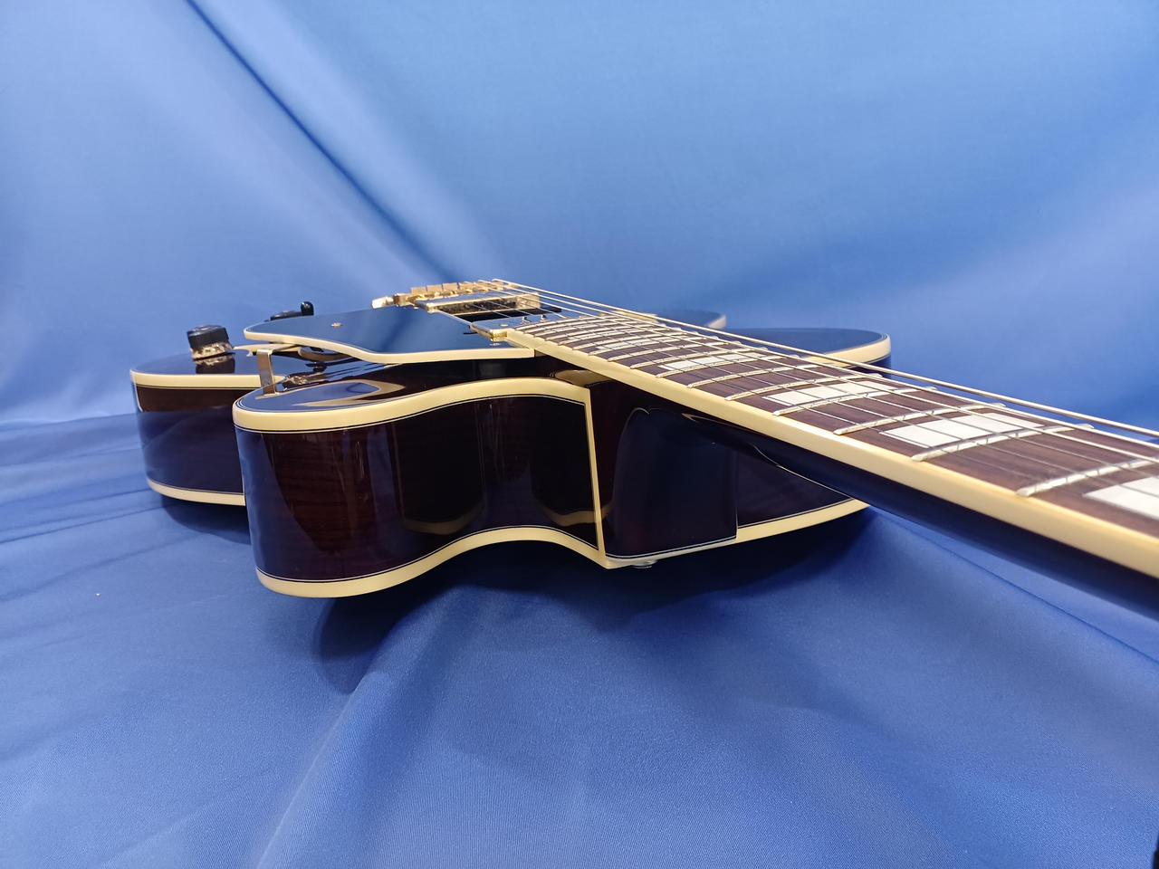 ☆*☆様 最終値下げ‼️ Artisanフルアコ改　美品‼️ ☆*☆様 最終値下げ‼️ Artisanフルアコ改 美品‼️ - メルカリ