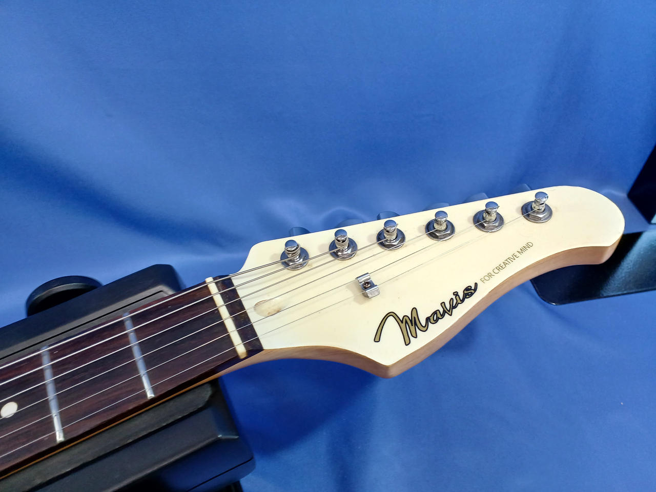 Mavis エレキギター ホワイト ギターケース付き MAVIS|エレキギター|HARDOFFオフモール（オフモ）|1120010000003655