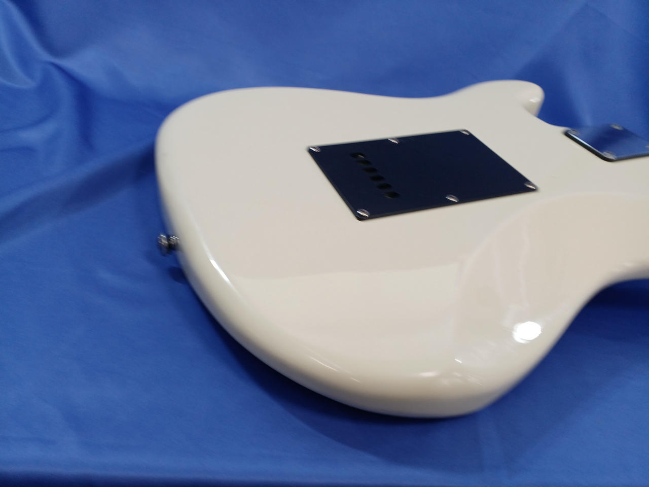 Mavis エレキギター ホワイト ギターケース付き MAVIS|エレキギター|HARDOFFオフモール（オフモ）|1120010000003655