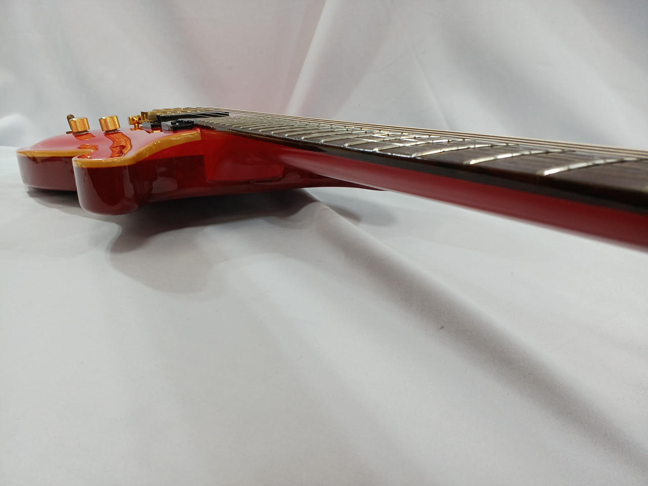 弦交換 FERNANDES エレキギター キルト柄レッド ゴールドパーツ キルトメイプル FERNANDES エレキベース レッド - メルカリ