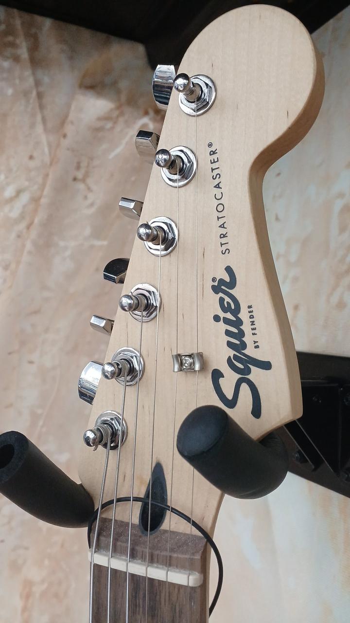 SQUIER|エレキギター|【ハードオフ公式通販】オフモール|1010570000062199
