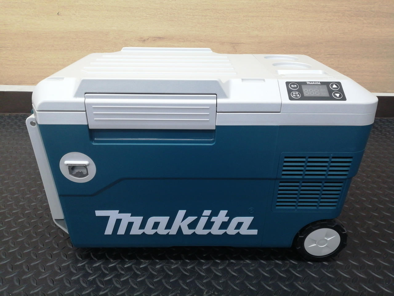 Makita 保冷温庫　両開き　仕切り付き　バッテリーなし MAKITA|保冷温庫|【ハードオフ公式通販】オフモール|1130010000024297