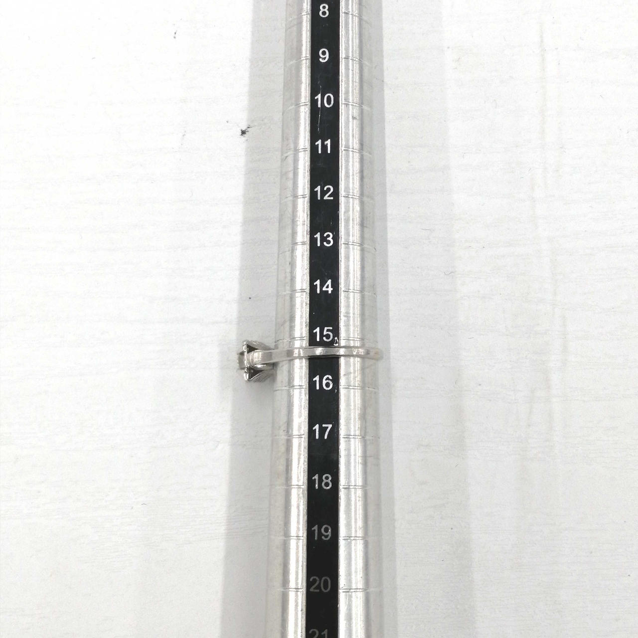 #15より少しサイズが大きいです。