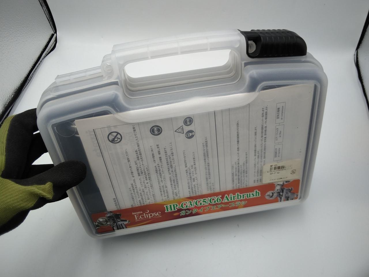 ケースのロックパーツ片方欠損