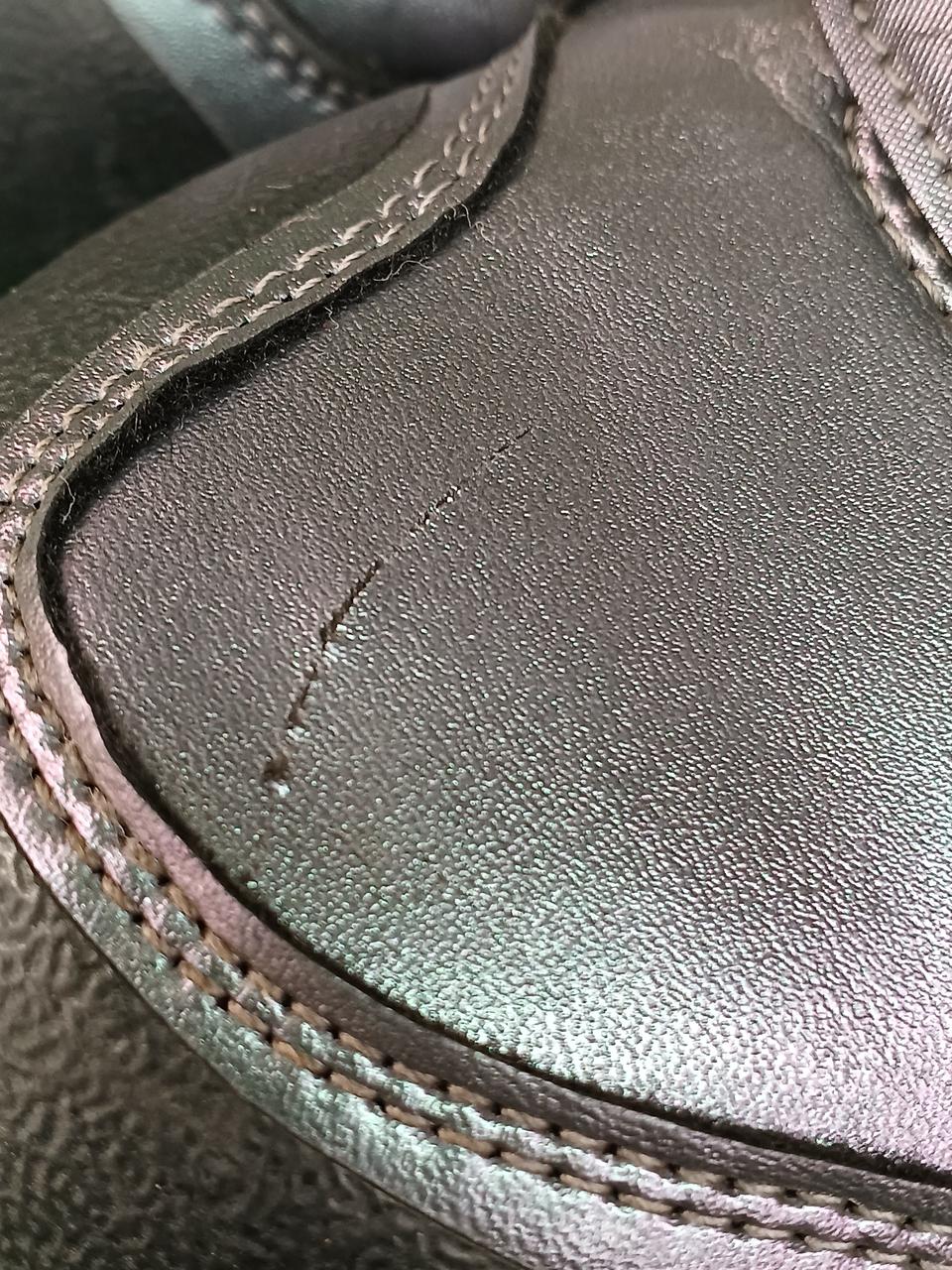 目立つキズあります。