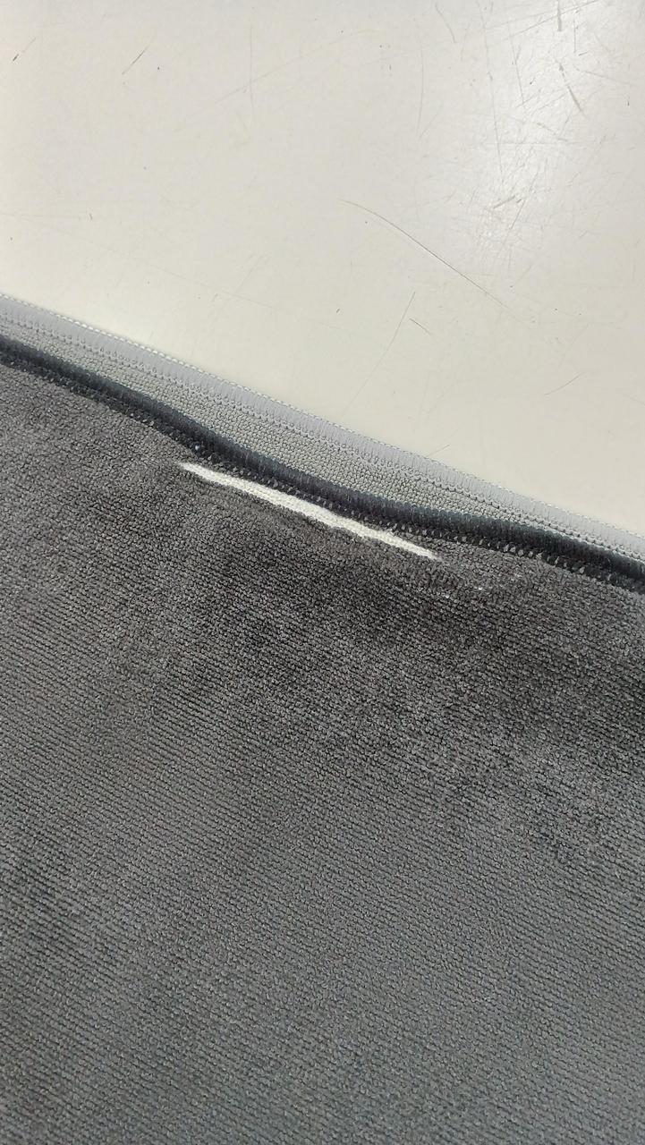 タオル端に若干4cm
ほどの破れあり