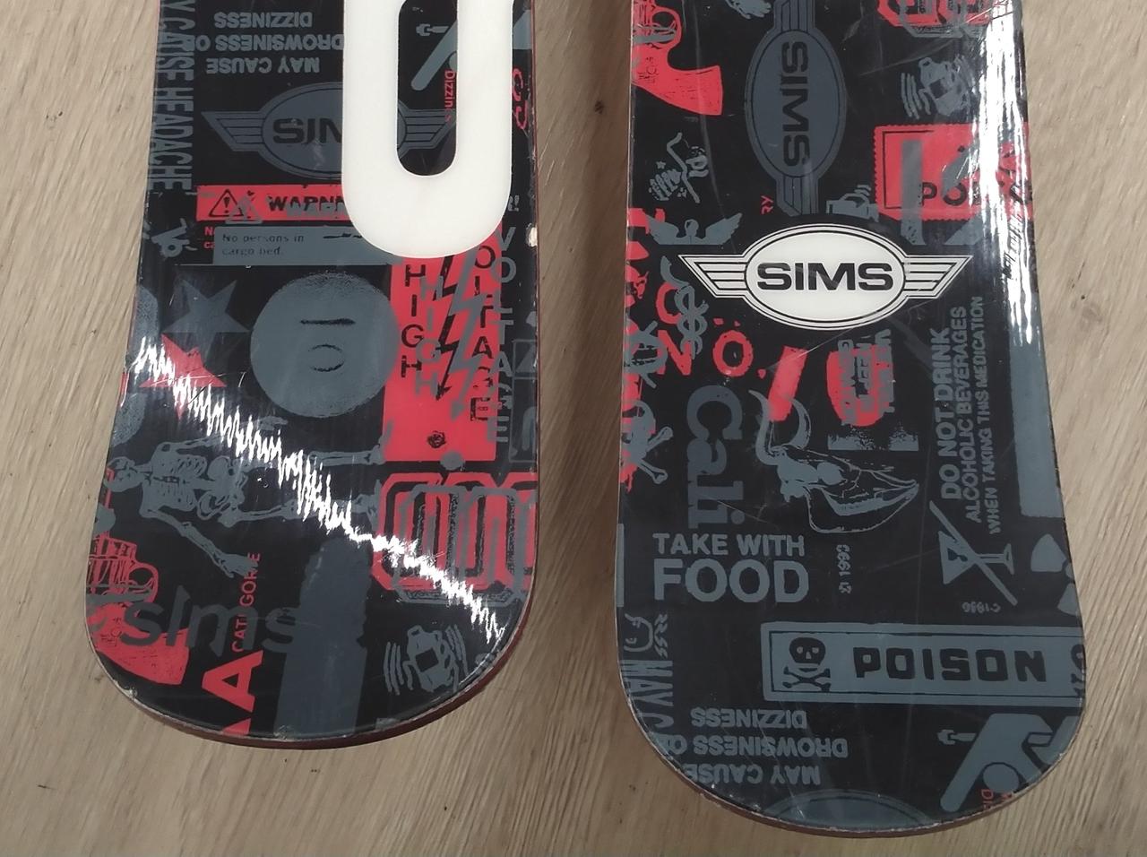 キズ、欠けあり