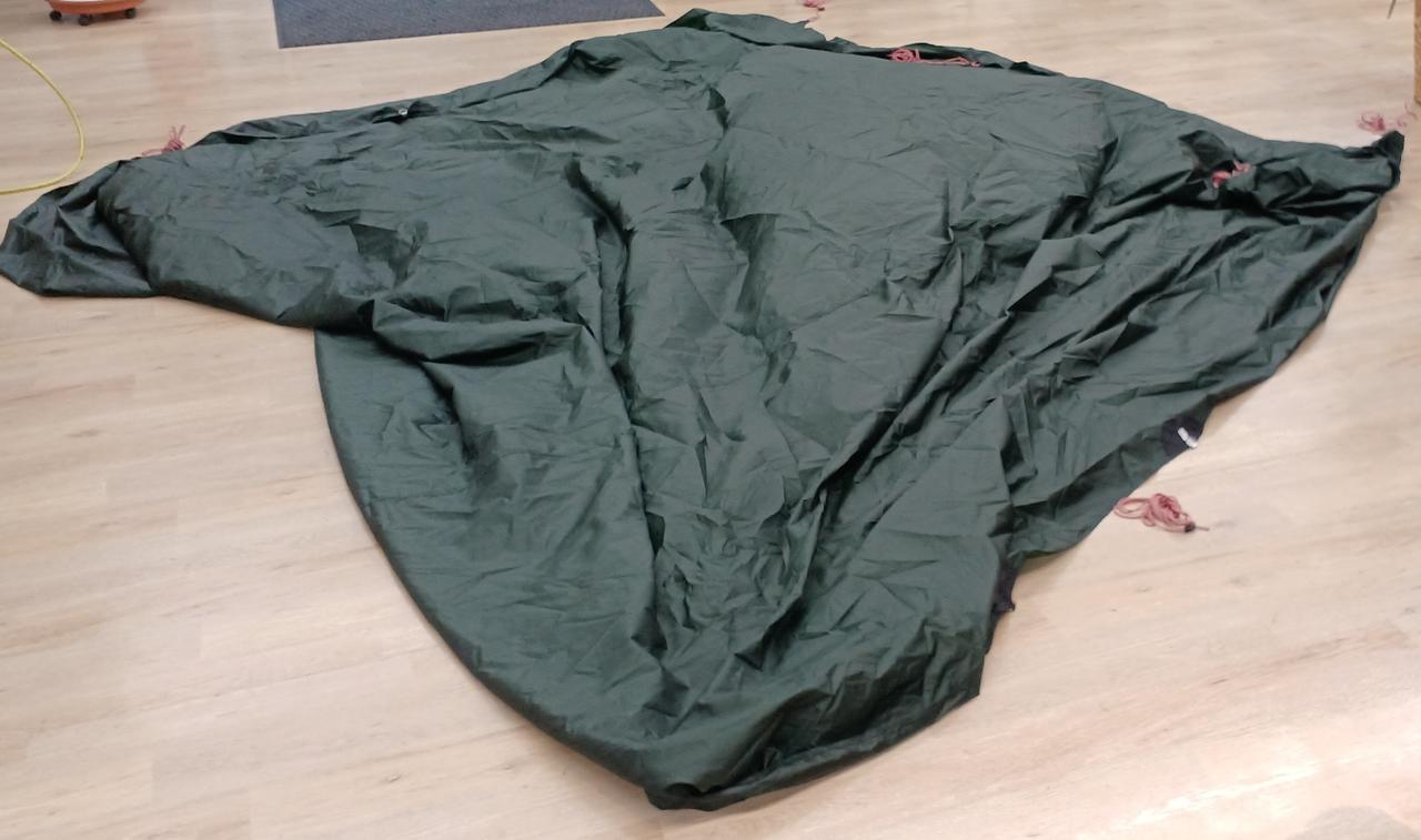 目立つダメージ汚れ無く状態良好です。