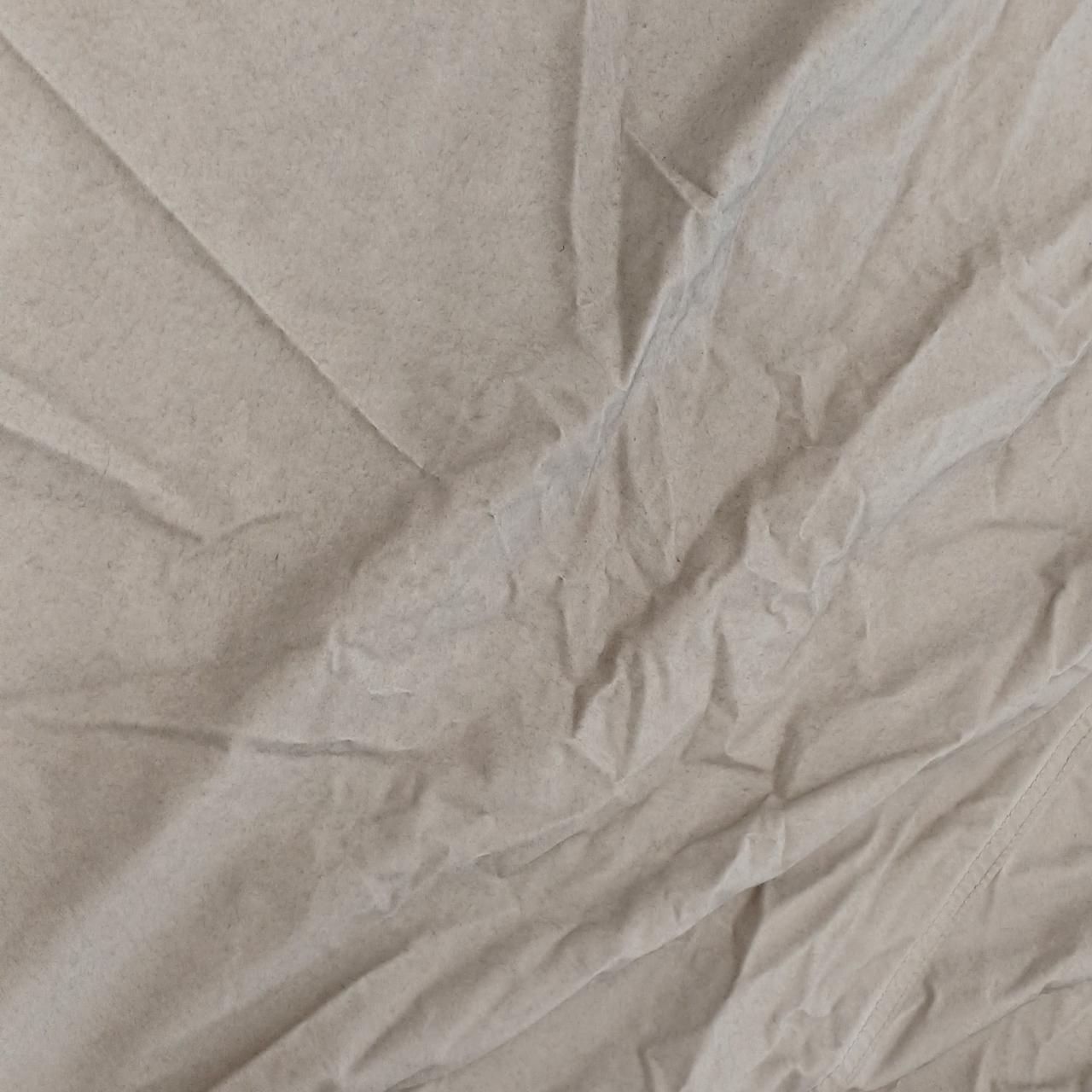 テント上部黒ずみの様な変色部分あり