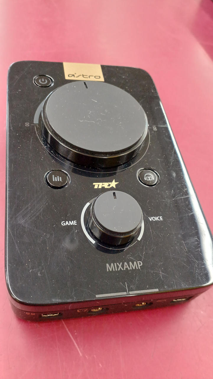 表面にスリキズが多数あります