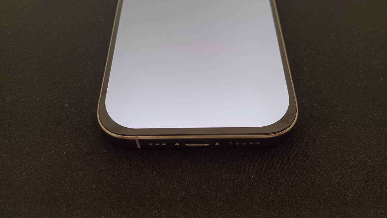 ※ベゼル幅純正品より太いです※