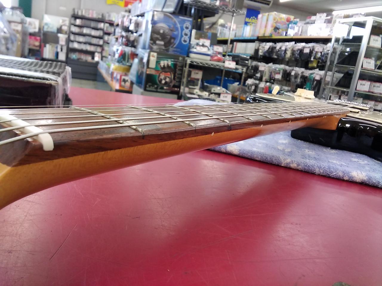 SQUIER/JAGMASTER ※ロングスケール※Ω 保証期間3ヶ月保証発送目安1週間以内登録日2022年10月18日特徴・備考アルダー材採用の、ロングス