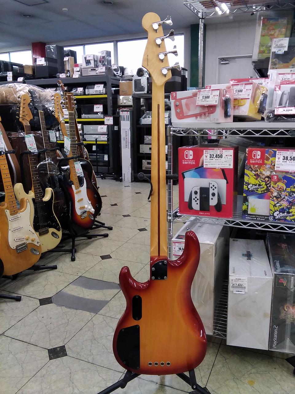 美品 Fender Mexico Deluxe Zone Bass グレー 美品 Fender Mexico Deluxe Zone Bass グレー 美品 Fender Mexico