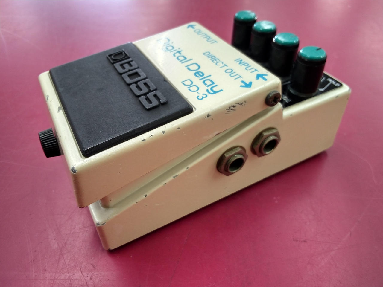 名機　BOSS デジタルディレイ DD-3 元箱付き　美品 名機 BOSS デジタルディレイ DD-3 元箱付き 美品