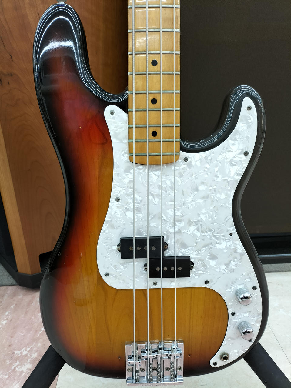 FENDER USA 型番：PRECISION BASS プレシジョンベースタイプ 199,000円