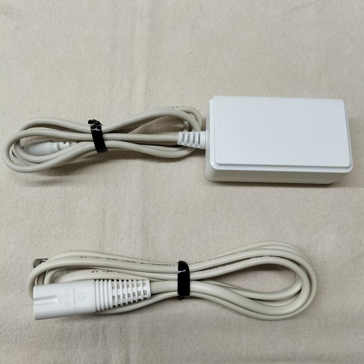 注：ケーブル黄変あり