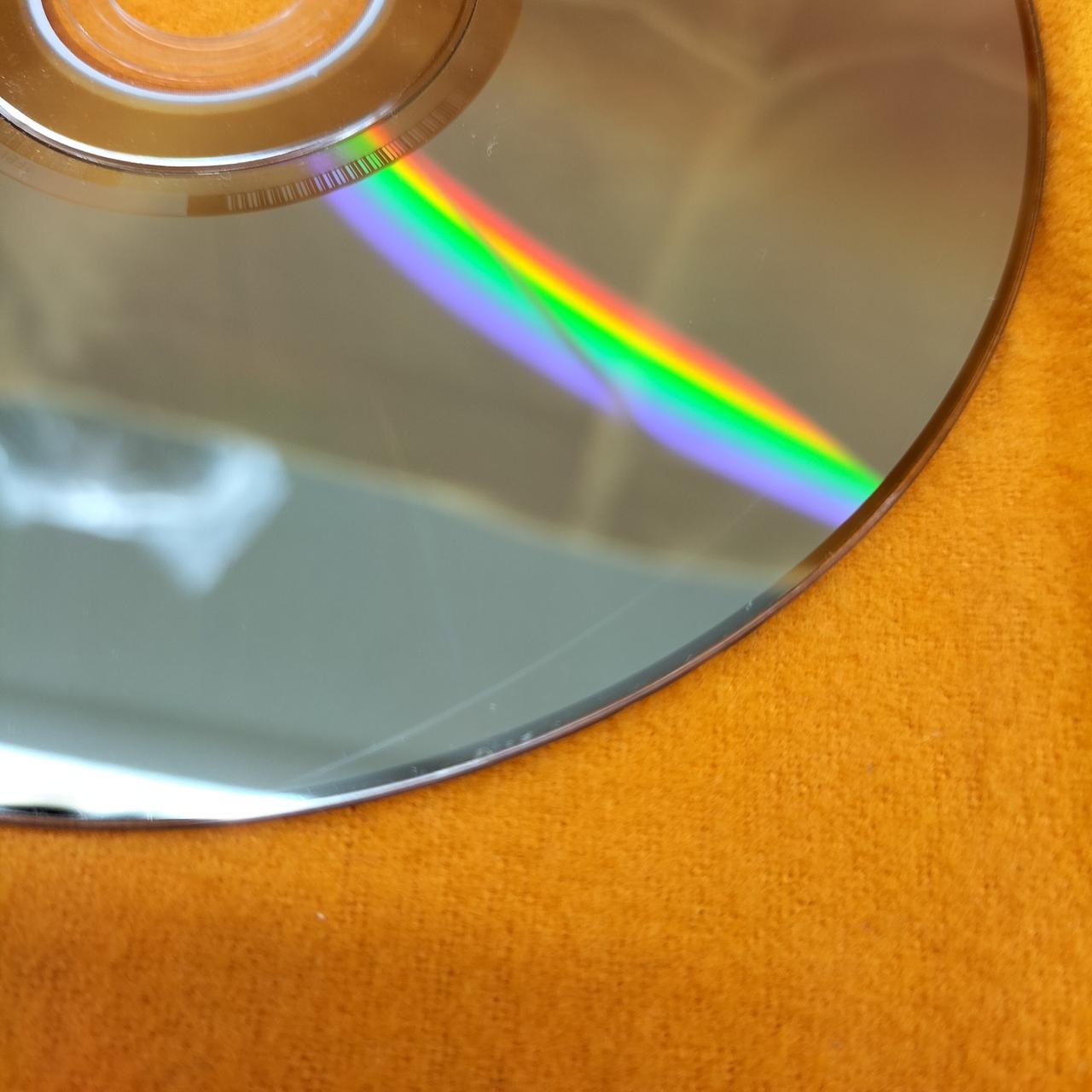 注：DISC2盤面キズあり