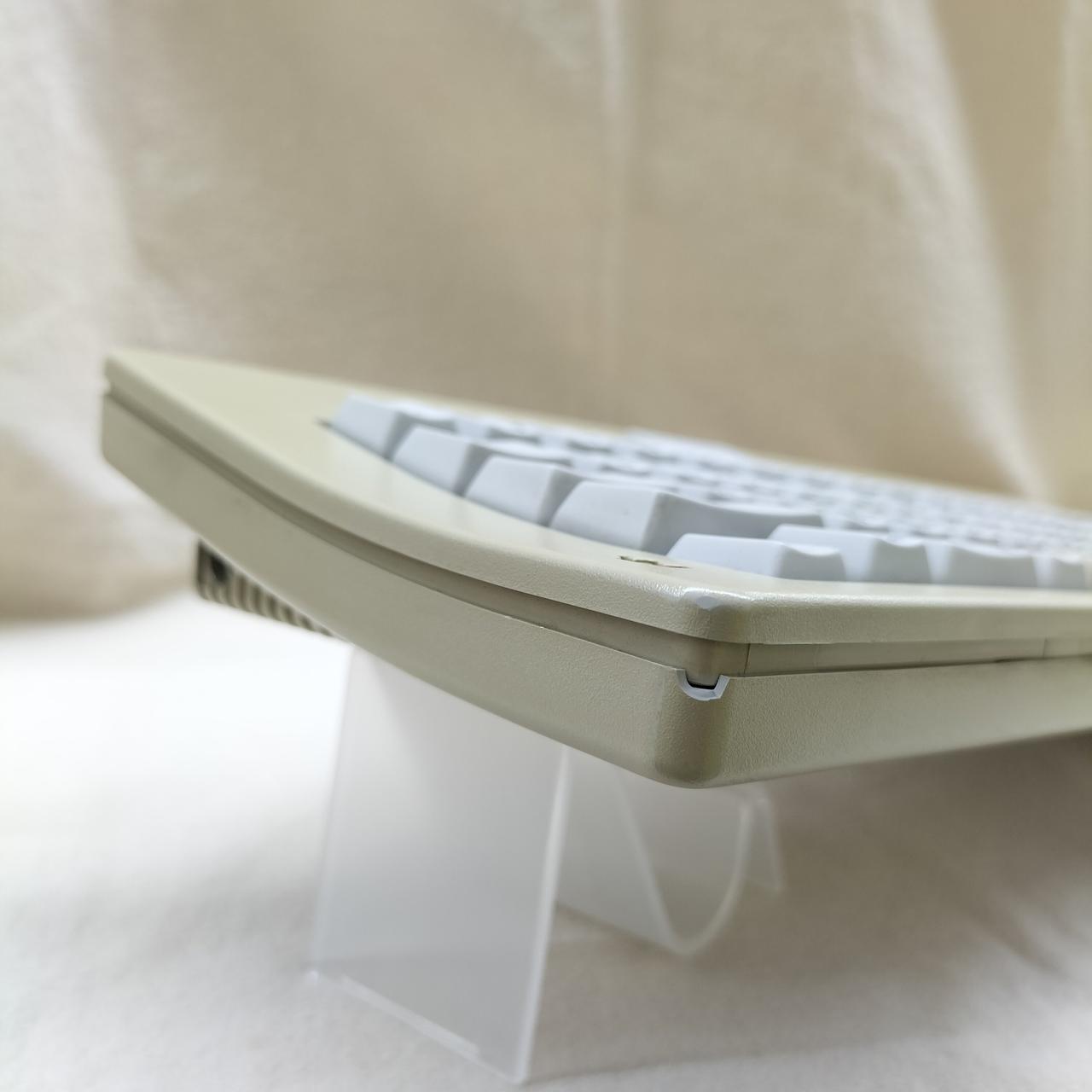 注：筐体に欠けあり