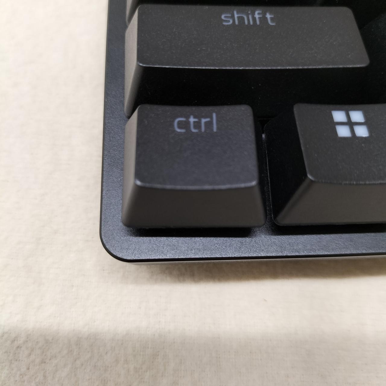 注：左右Ctrlキー内部で軸折れあり
