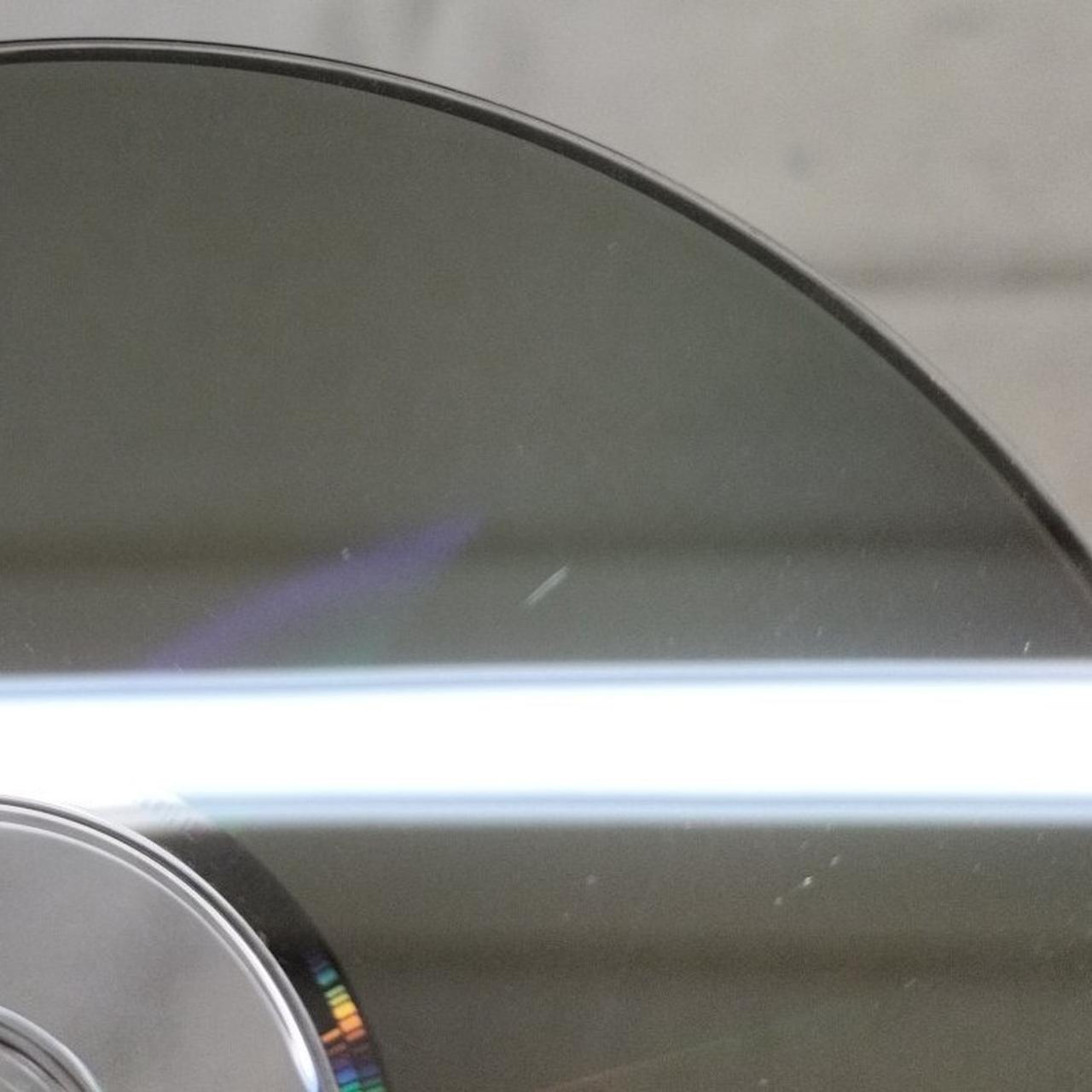 注：DISC1盤面キズあり