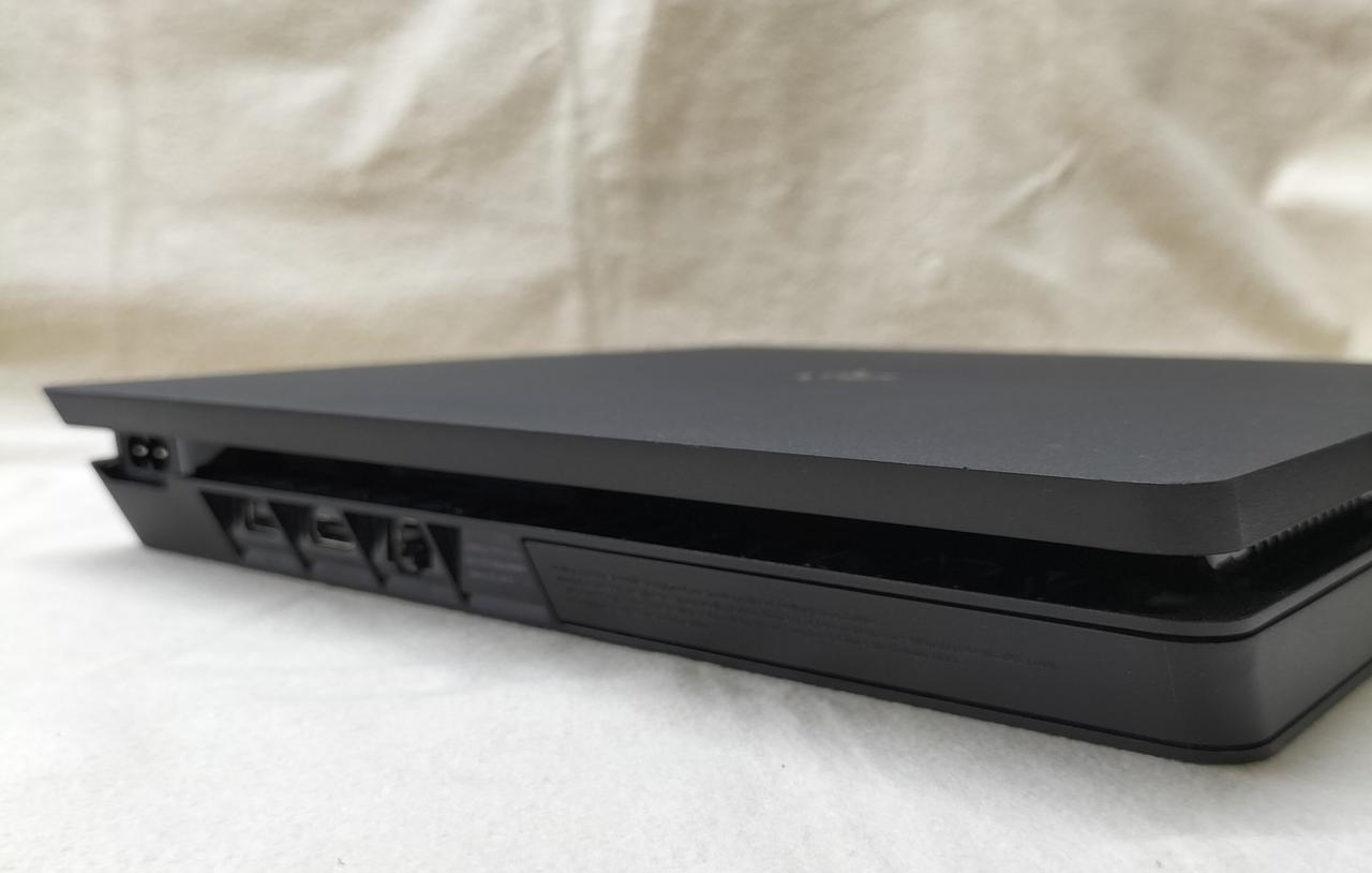 お値段交渉応じます ほぼ未使用 ps4 ps4 本体 CHU-2200 中古 箱、取説なし