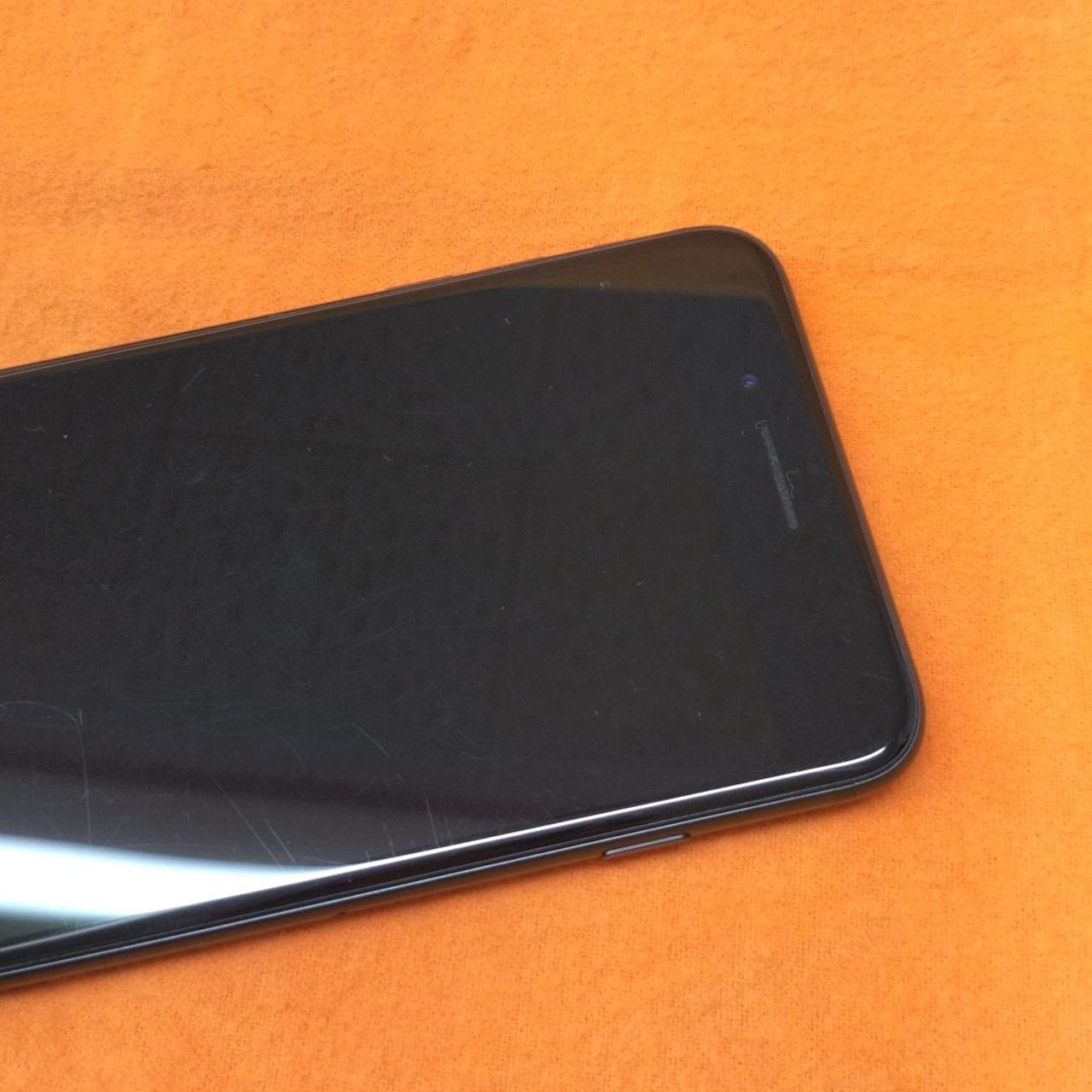 ※画面キズあり