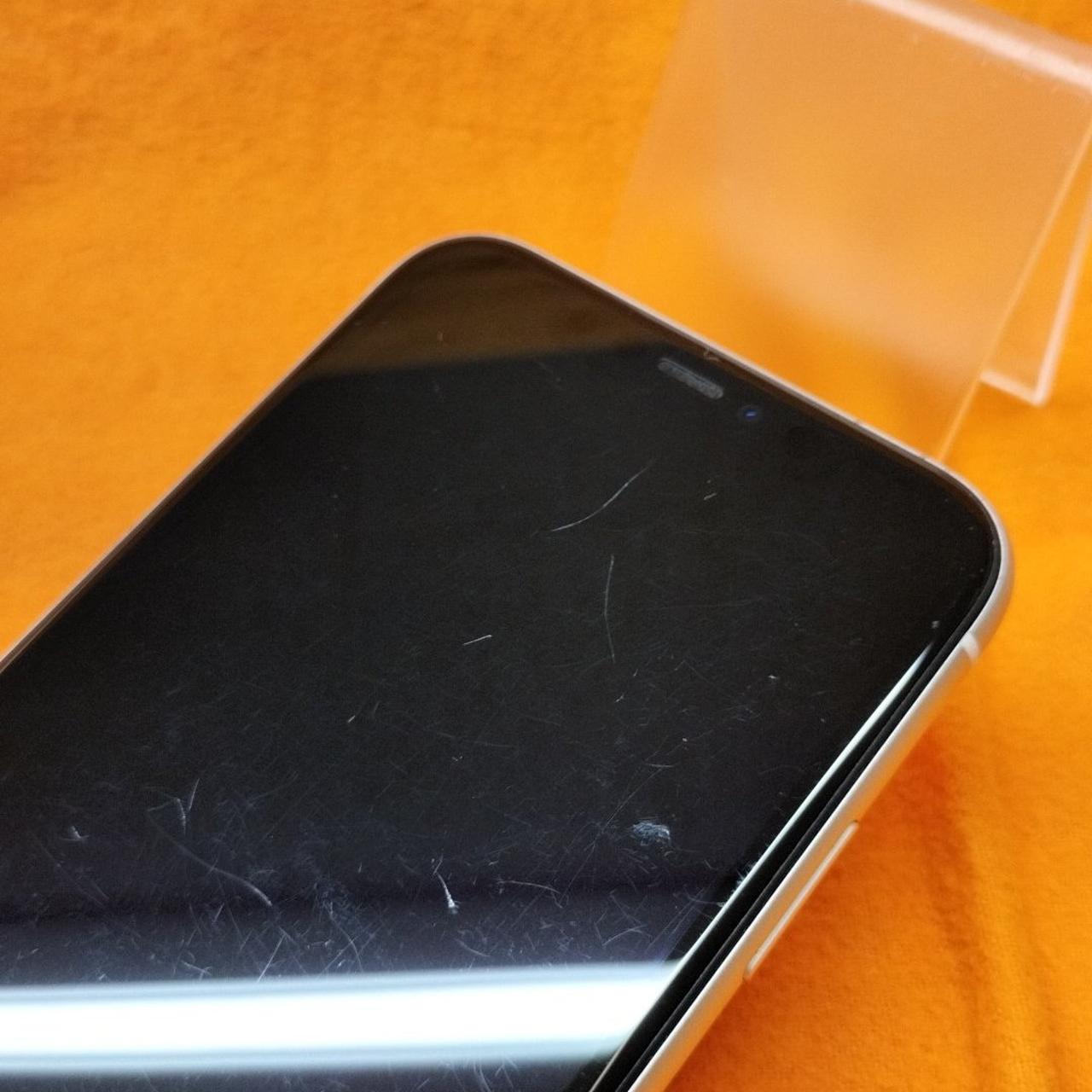 ※画面小キズ多め