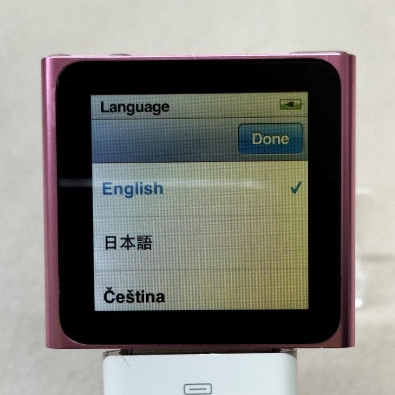 ※充電中のみ使用可能/画面黄変あり