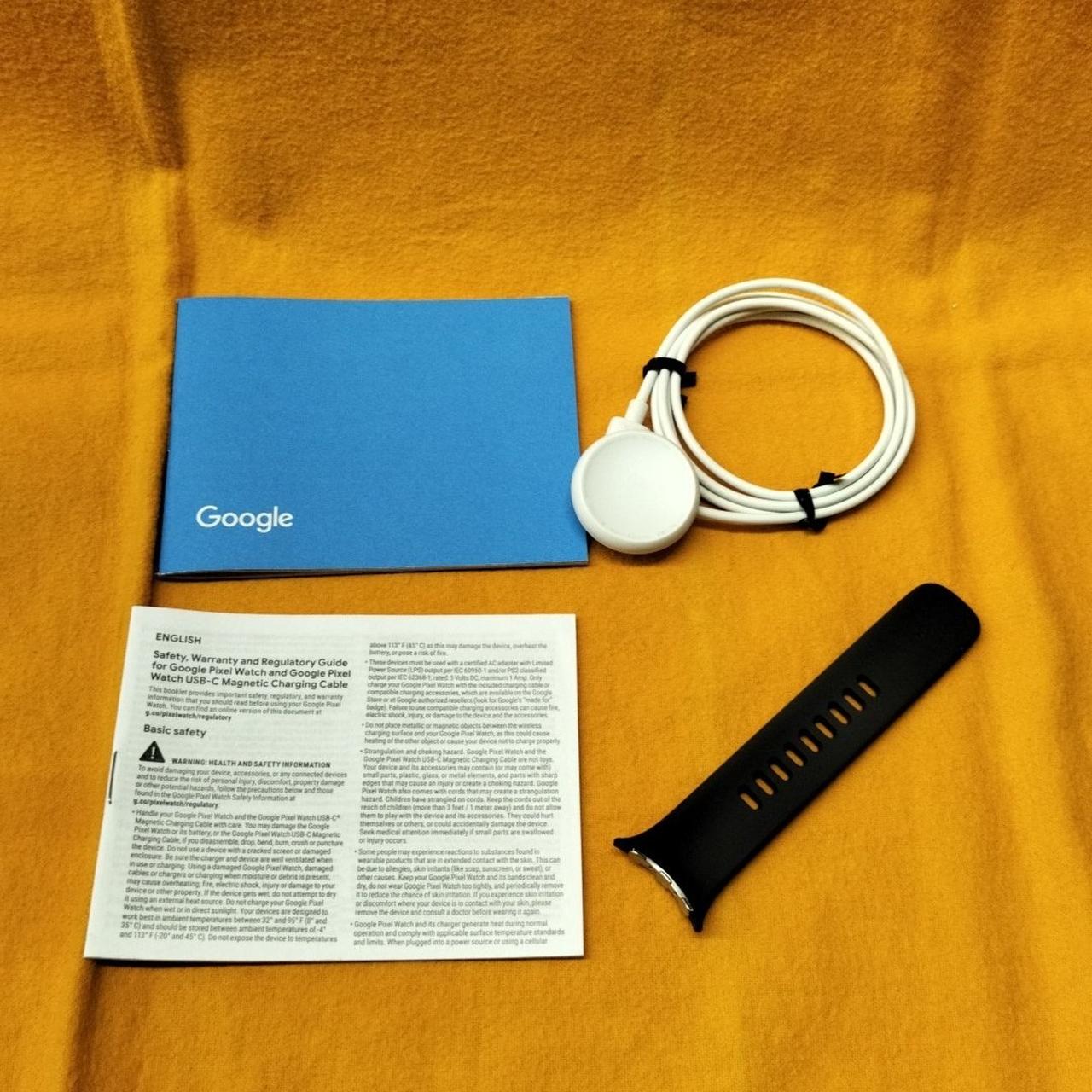 説明書/印刷物/充電ケーブル/替えベルト