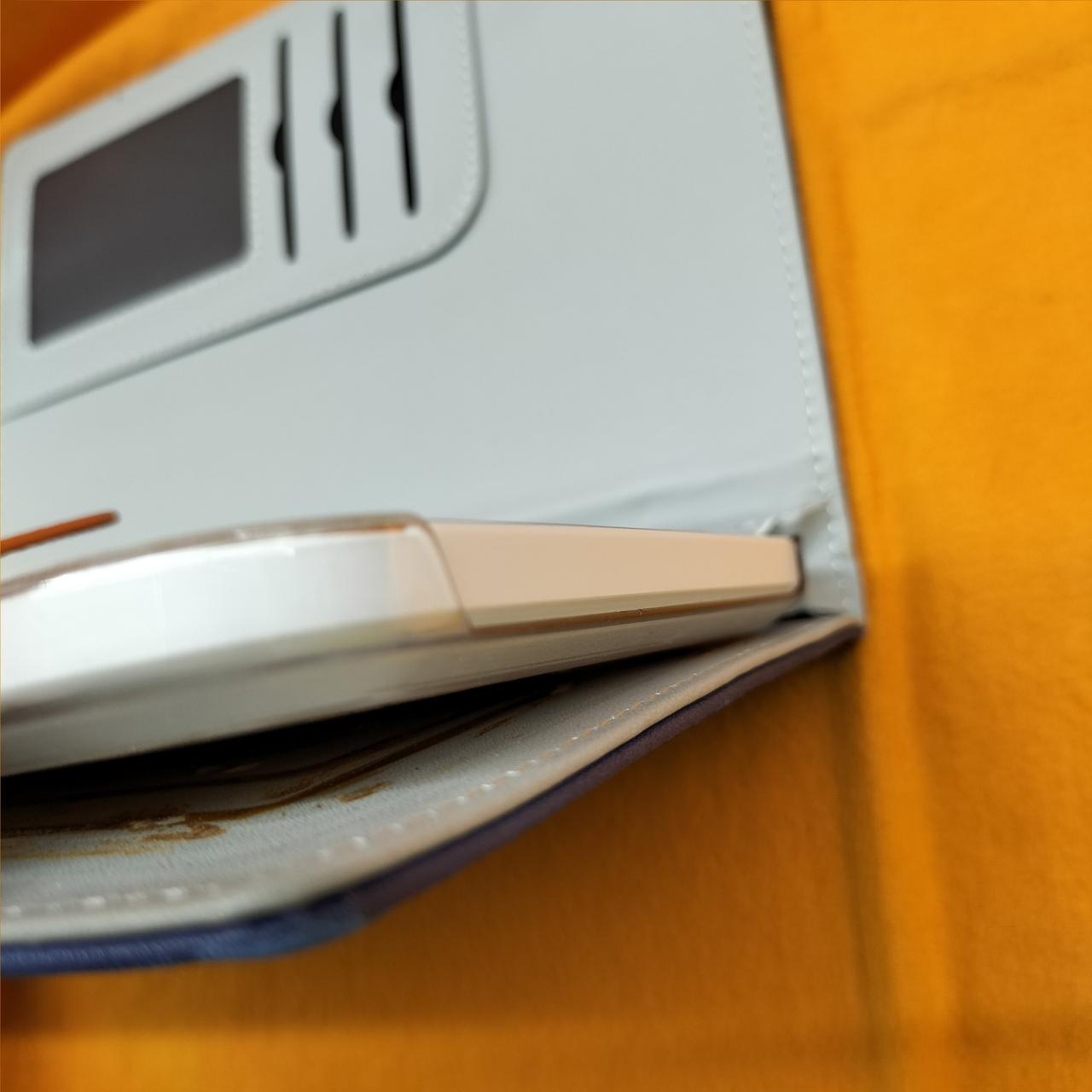 注：カバーの接着剥がれあり