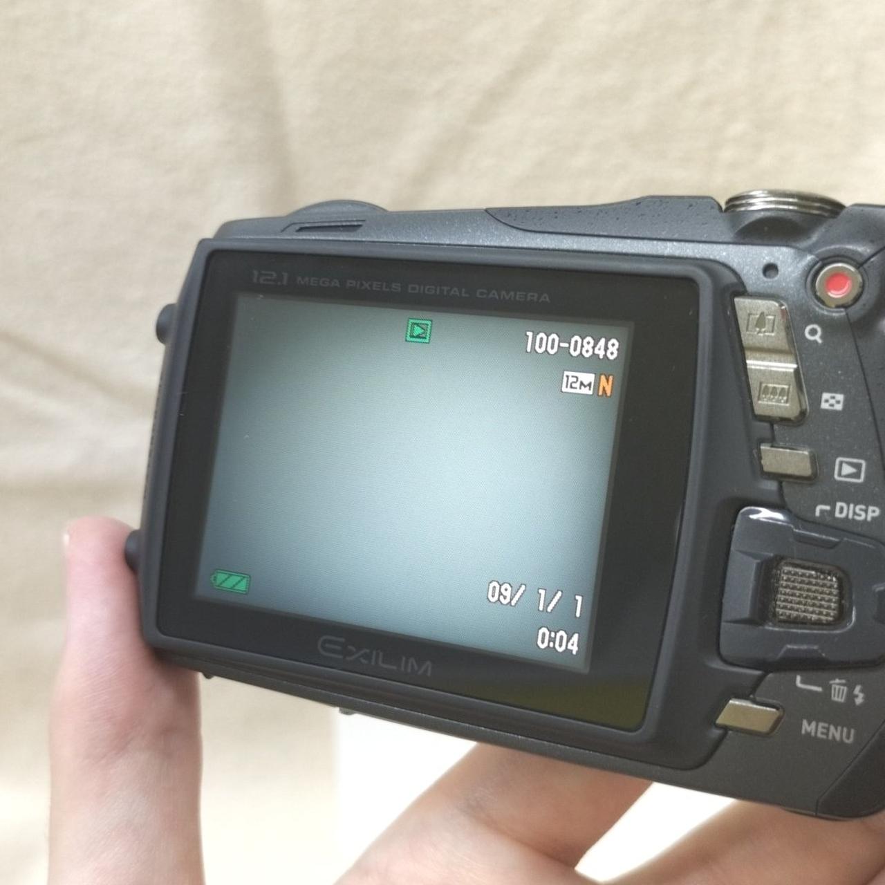 ※液晶四方黒く変質