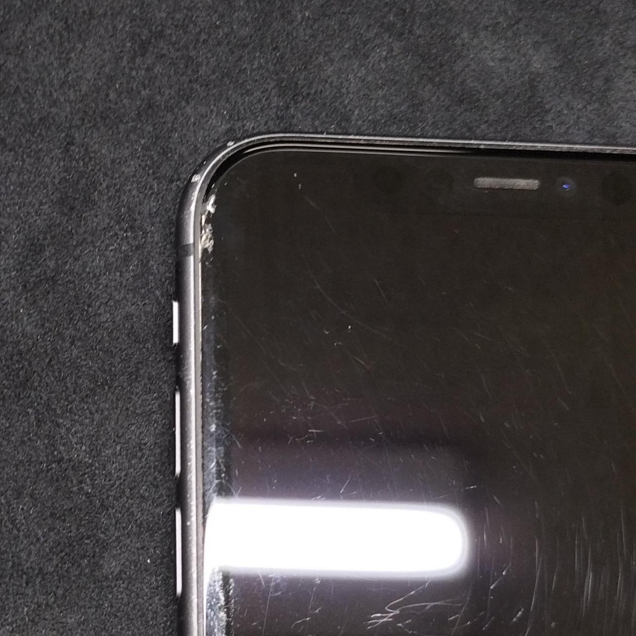 注：液晶上部左内部傷み