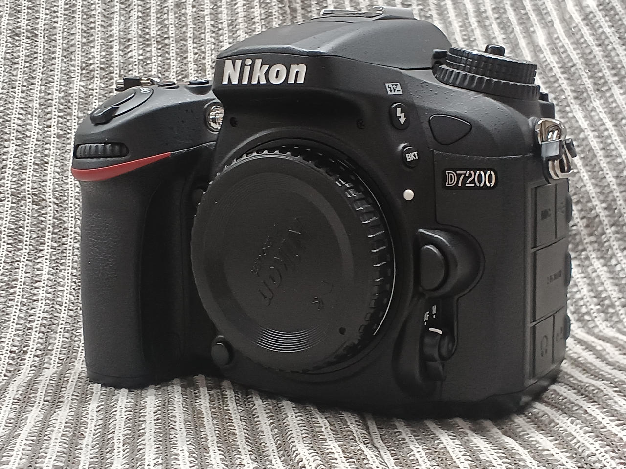 NikonD70 カメラ デジタル1眼レフ ニコン D70 ボディ 価格比較 - 価格.com