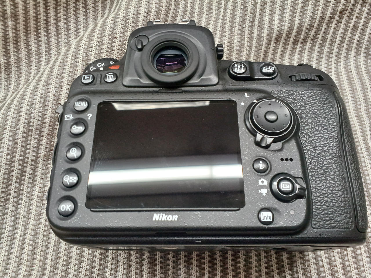 Nikon D810 デジタルカメラ 本体とレンズ付き Amazon | Nikon デジタル