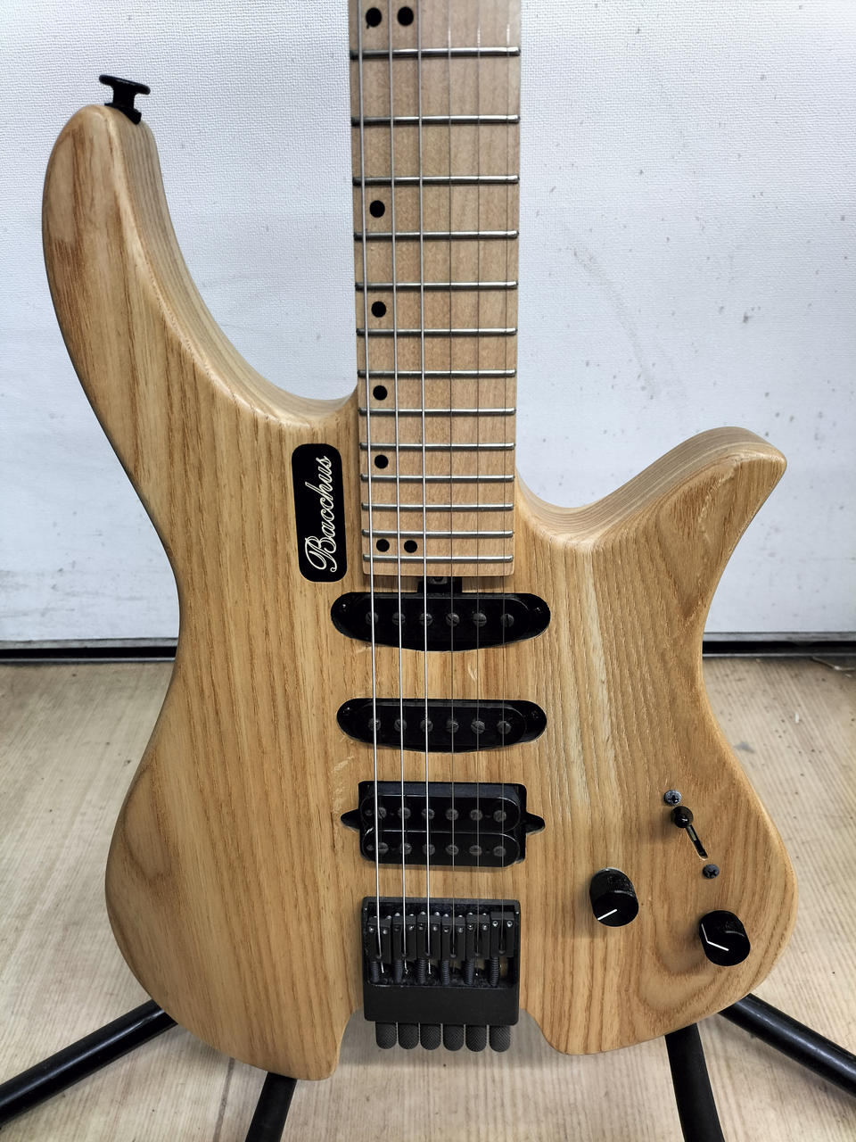 バッカス(BACCHUS)|ヘッドレスギター|HARDOFFオフモール（オフモ