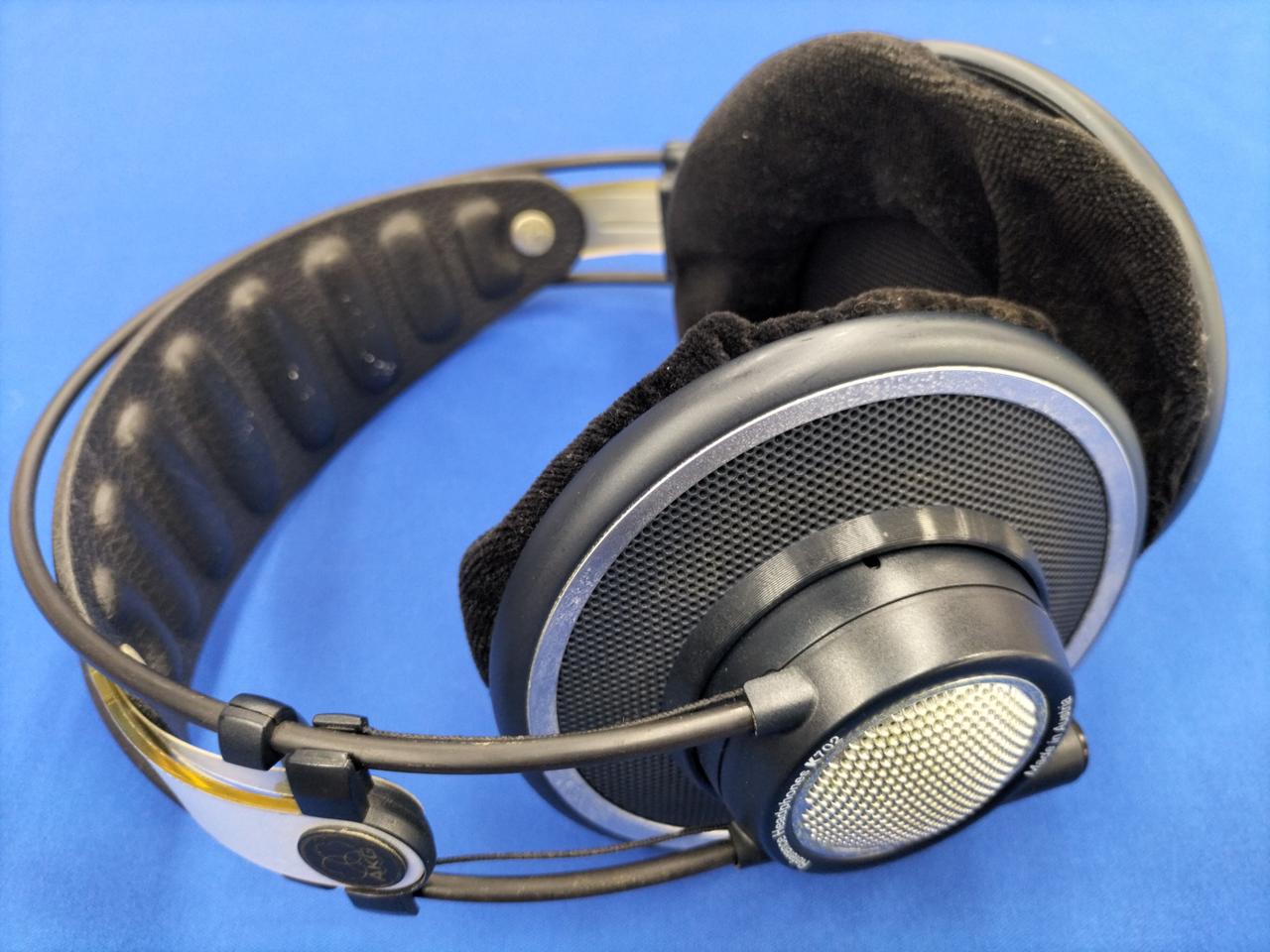 AKG K701 ヘッドホン　オーストラリア製 レビュー】AKG K701 ヘッドホン界の優等生。抜きん出る物は無い