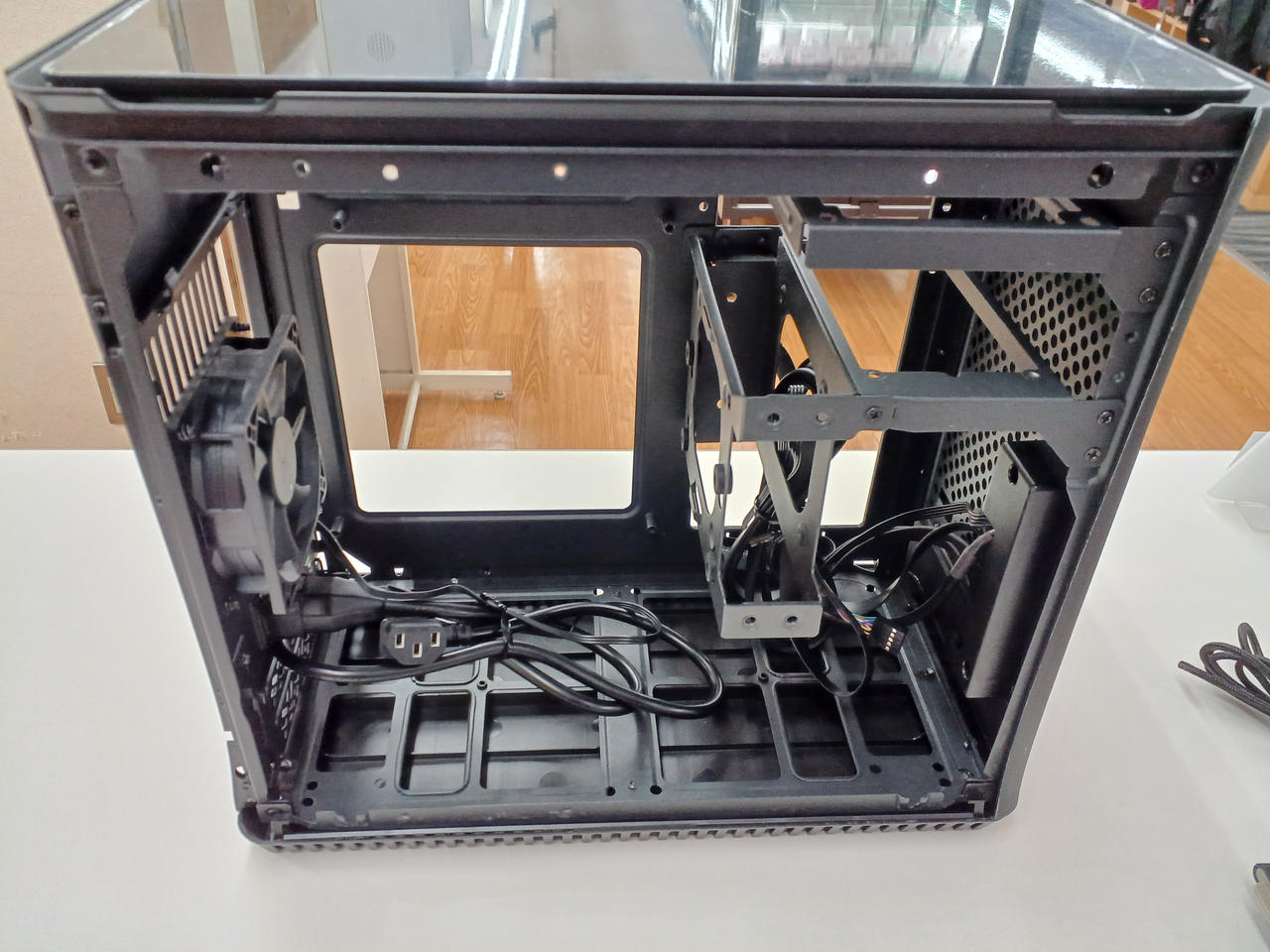 Era ITX ブラック PCケース 新品未開封 Era ITX ブラック PCケース 新品未開封 Fractal Design Era ITX