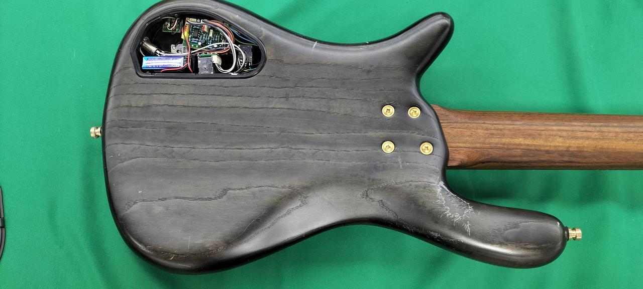 商談中warwick5弦ベース ジャンク