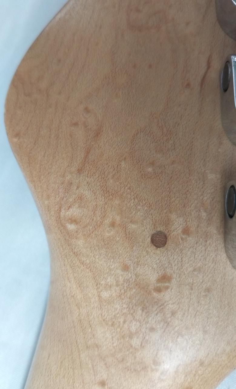 ヘッド裏　穴を埋めた跡