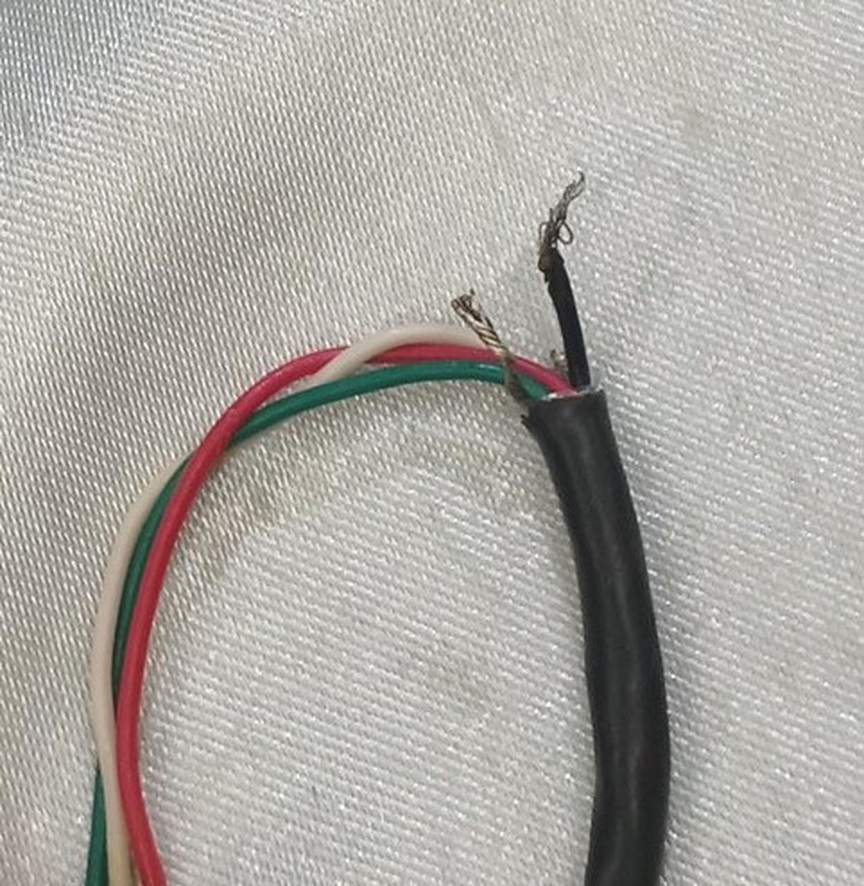 黒線、裸線が短い