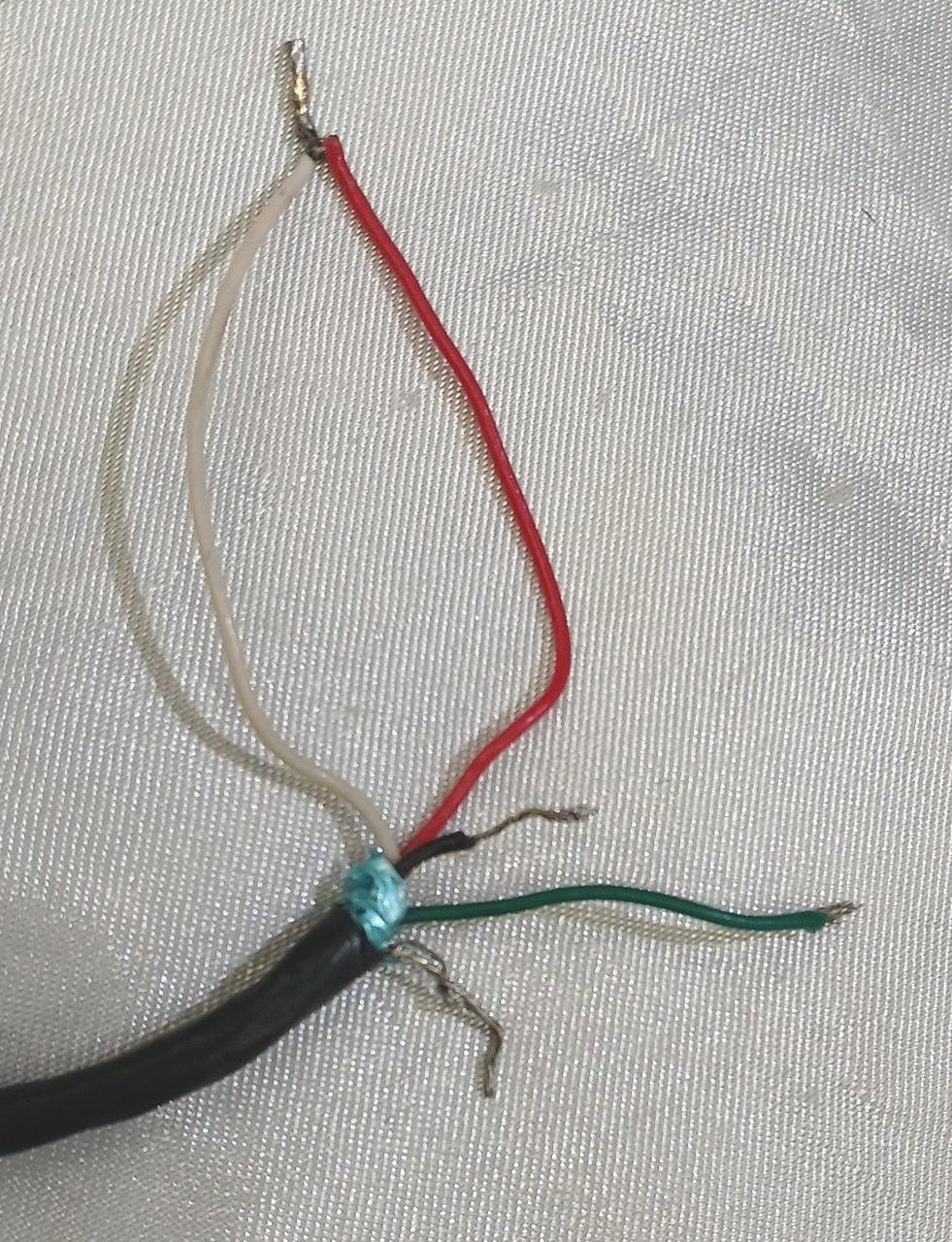 黒線と裸線が短い