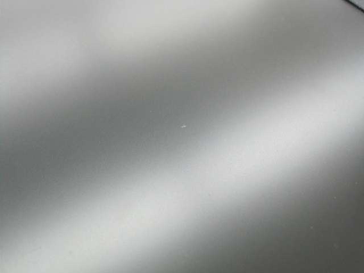 画面中央に小キズあり