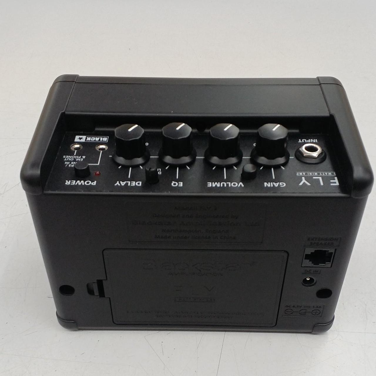 単３電池×6本でも稼働できます。