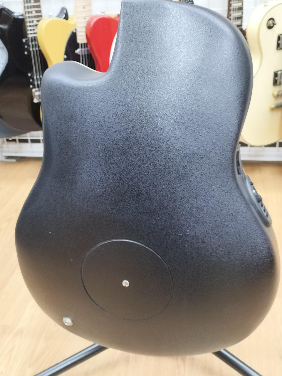 Ovation CC-44 エレアコ　純正ケース付き Ovation CC-44 エレアコ 純正ケース付き Ovation オベーション