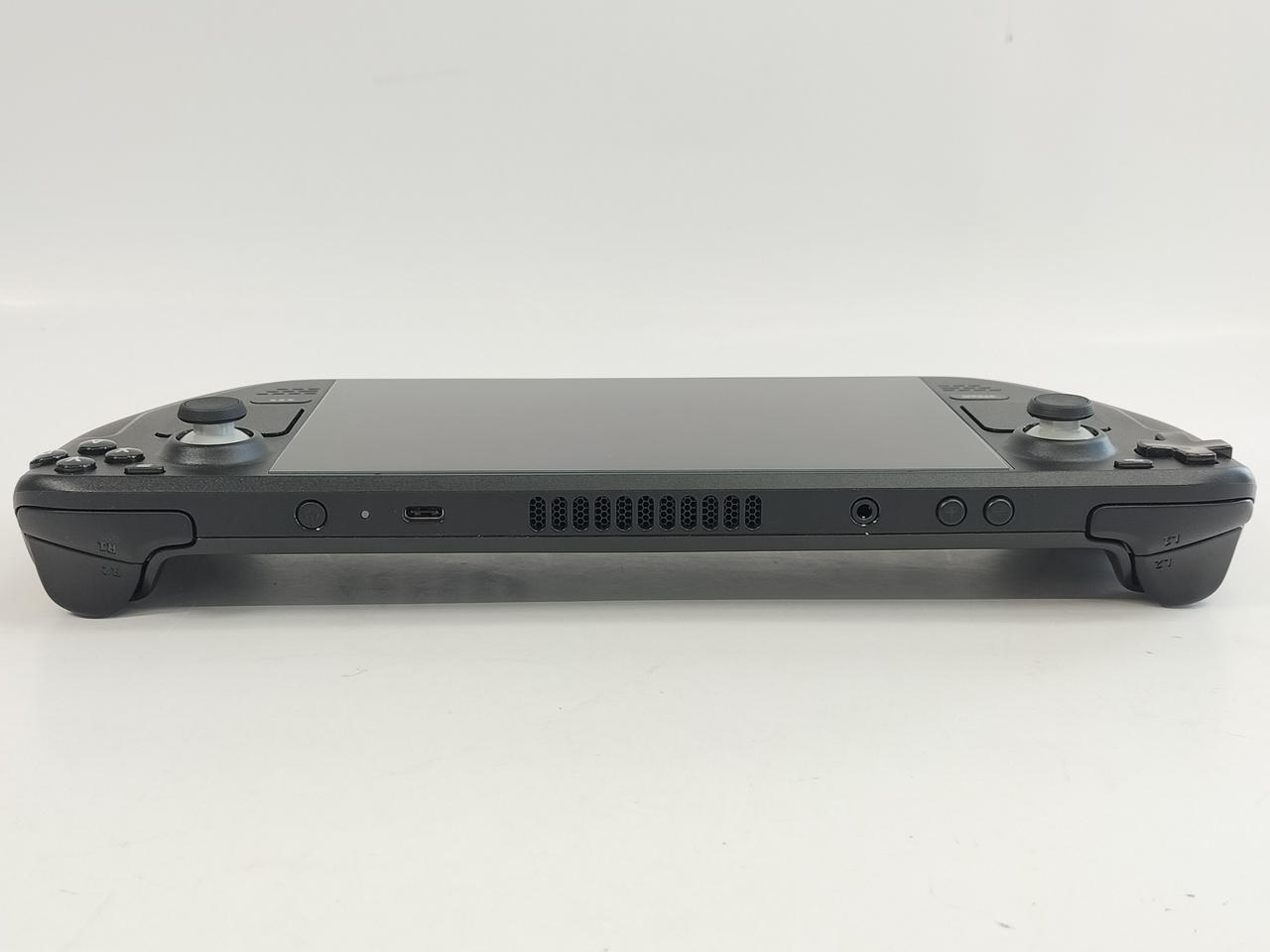 Valve Steam Deck 本体 のみ　ジャンク扱い Valve、AMDの新型APU搭載7型ハンドヘルドゲーム機「Steam Deck