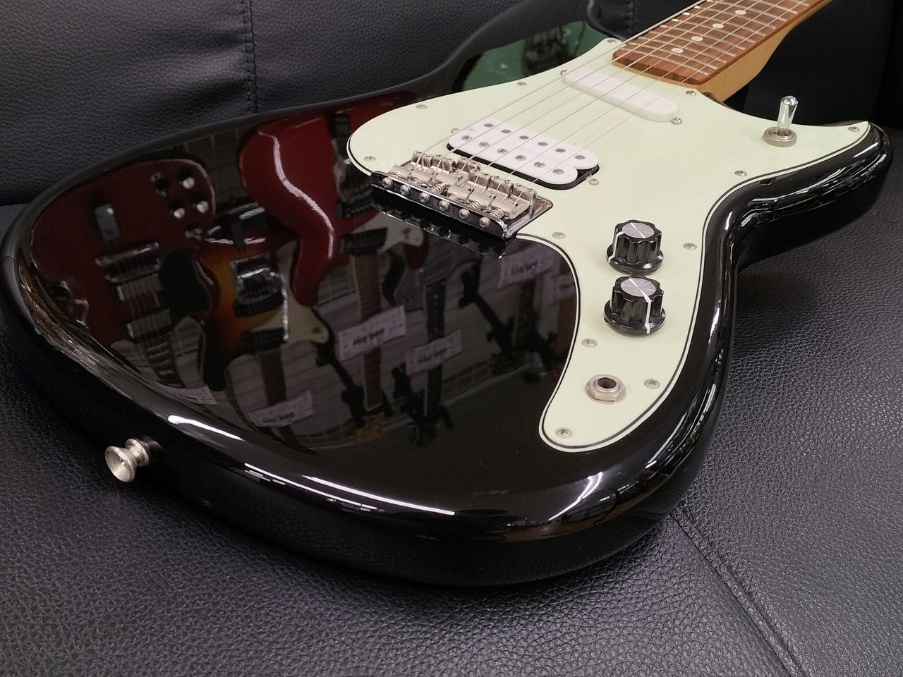 ギター fender Mexico duo-sonic Mexican Fender Duo Sonic