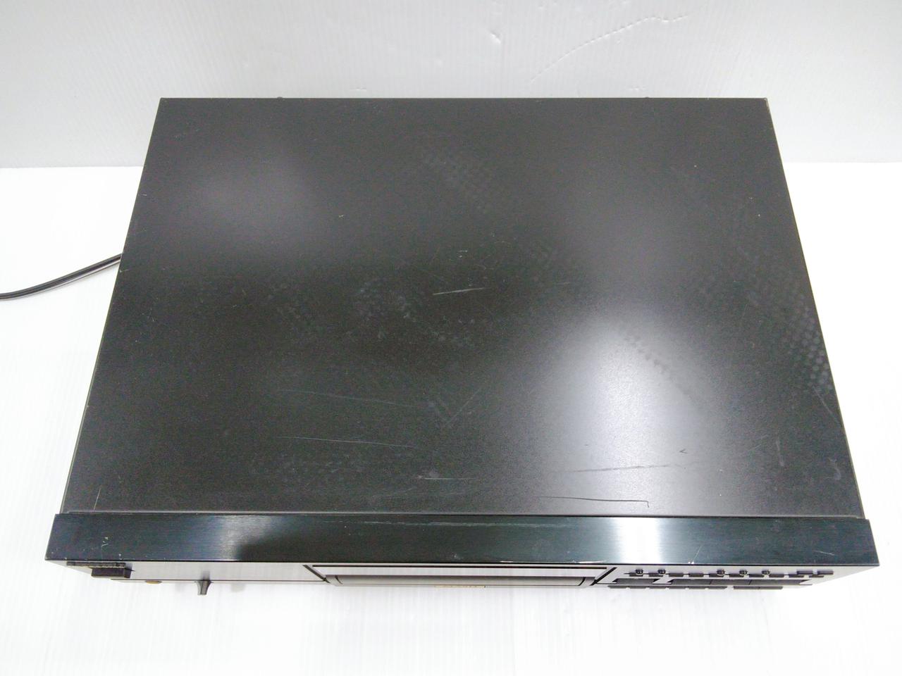 天板にキズが目立ちます