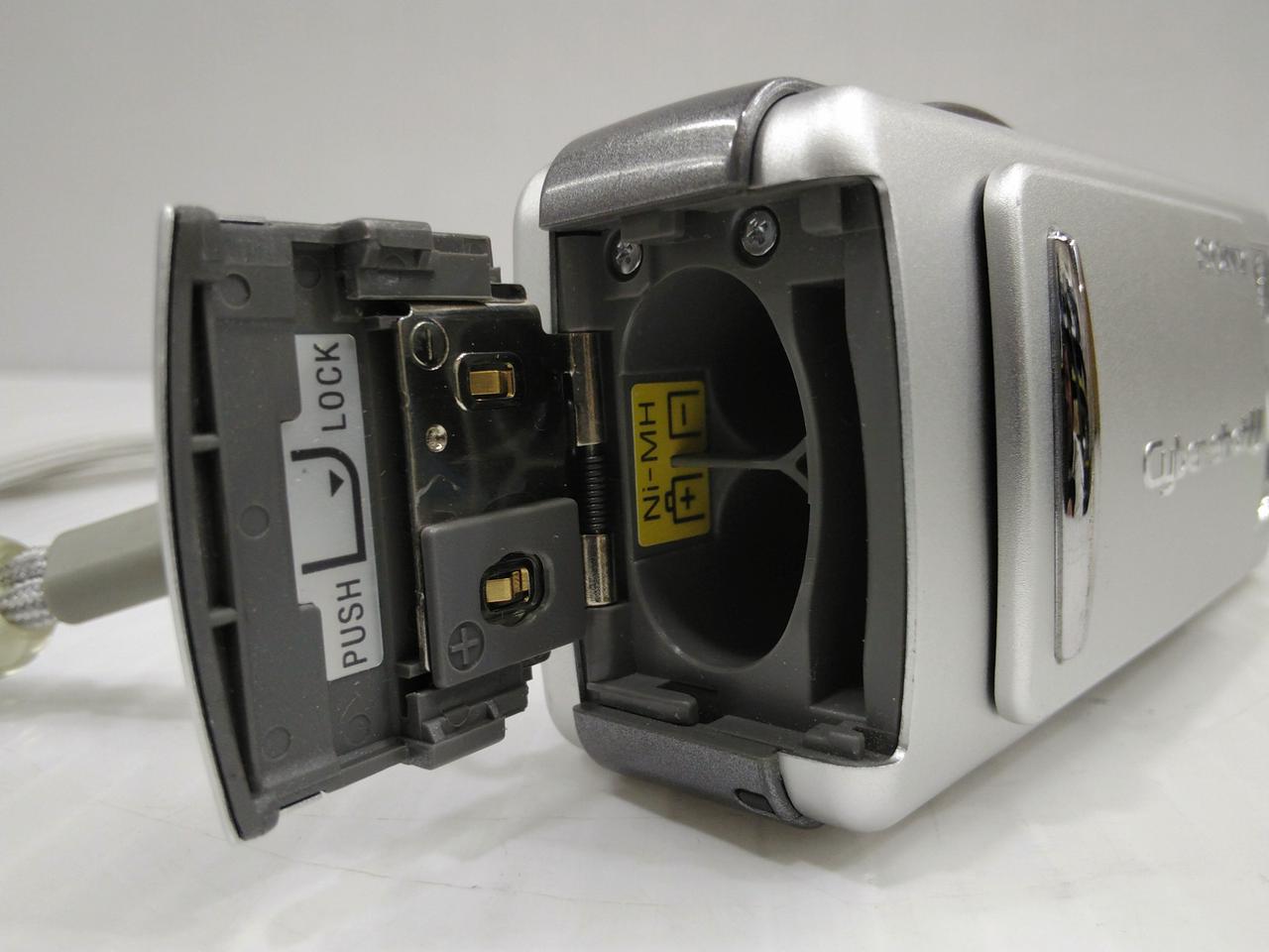 SONY 20.1メガピクセル デジタルカメラジャンク品 SONY Cyber-shot DSC-P9 4 0メガピクセル ジャンク サイバーショット