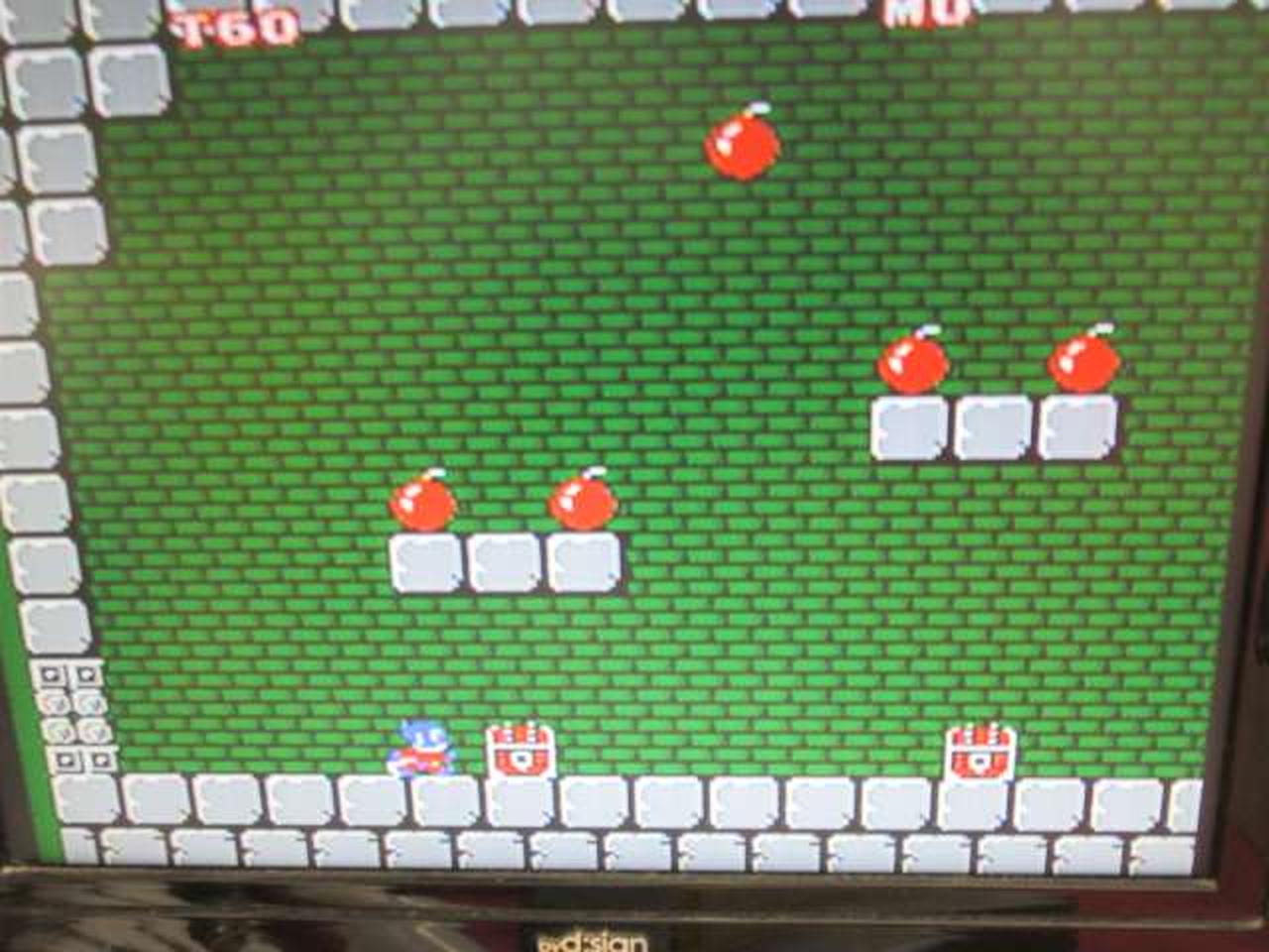 ※チェック用モニターの画面です。