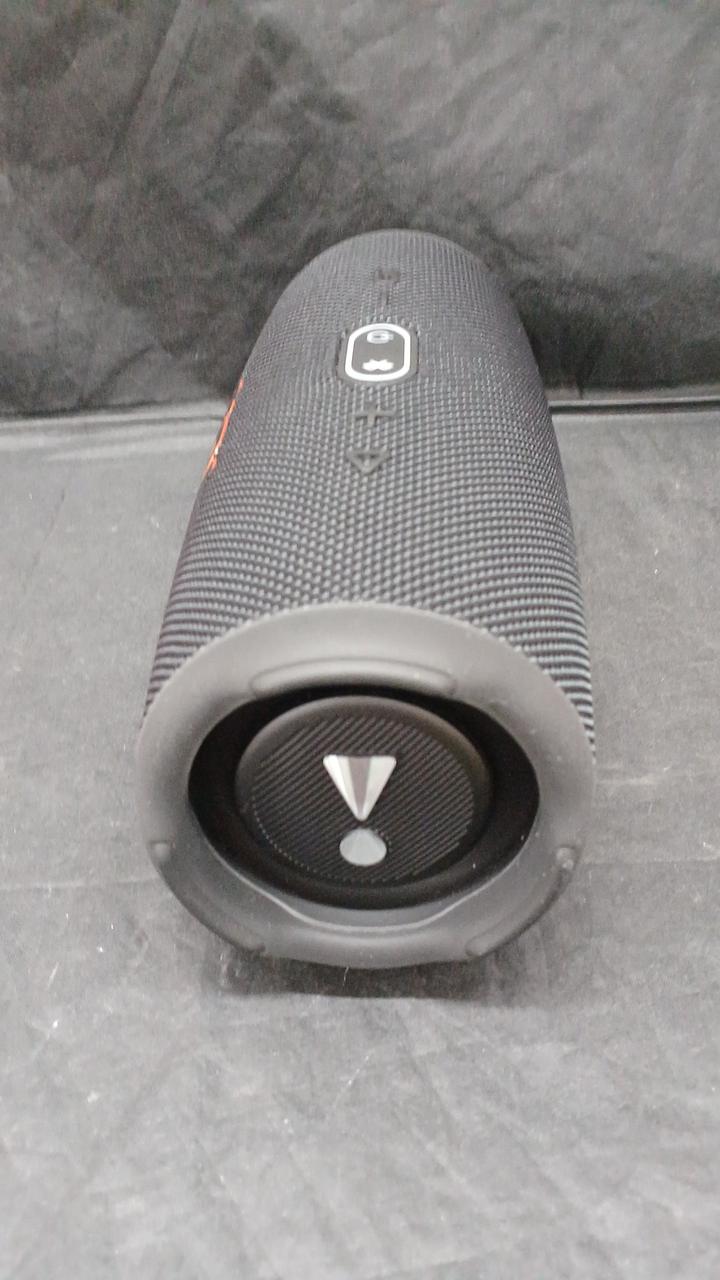 美品!JBL ワイヤレススピーカー 黒 JBL ポータブルスピーカー : ワイヤレス、Bluetooth、防水